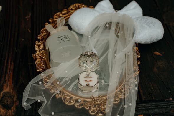 Happily Ever After • Bride Minnie Ears