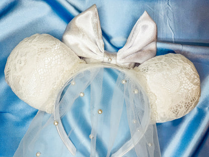Happily Ever After • Bride Minnie Ears