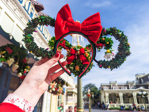 Oh Christmas Wreath Minnie Ears