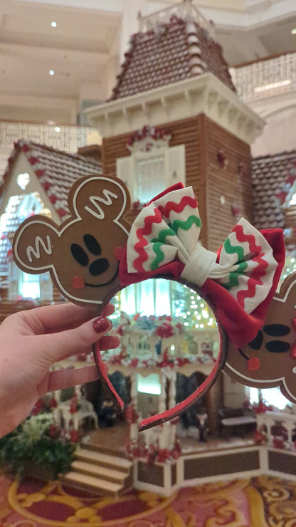 Baking Spirits Bright Minnie Ears